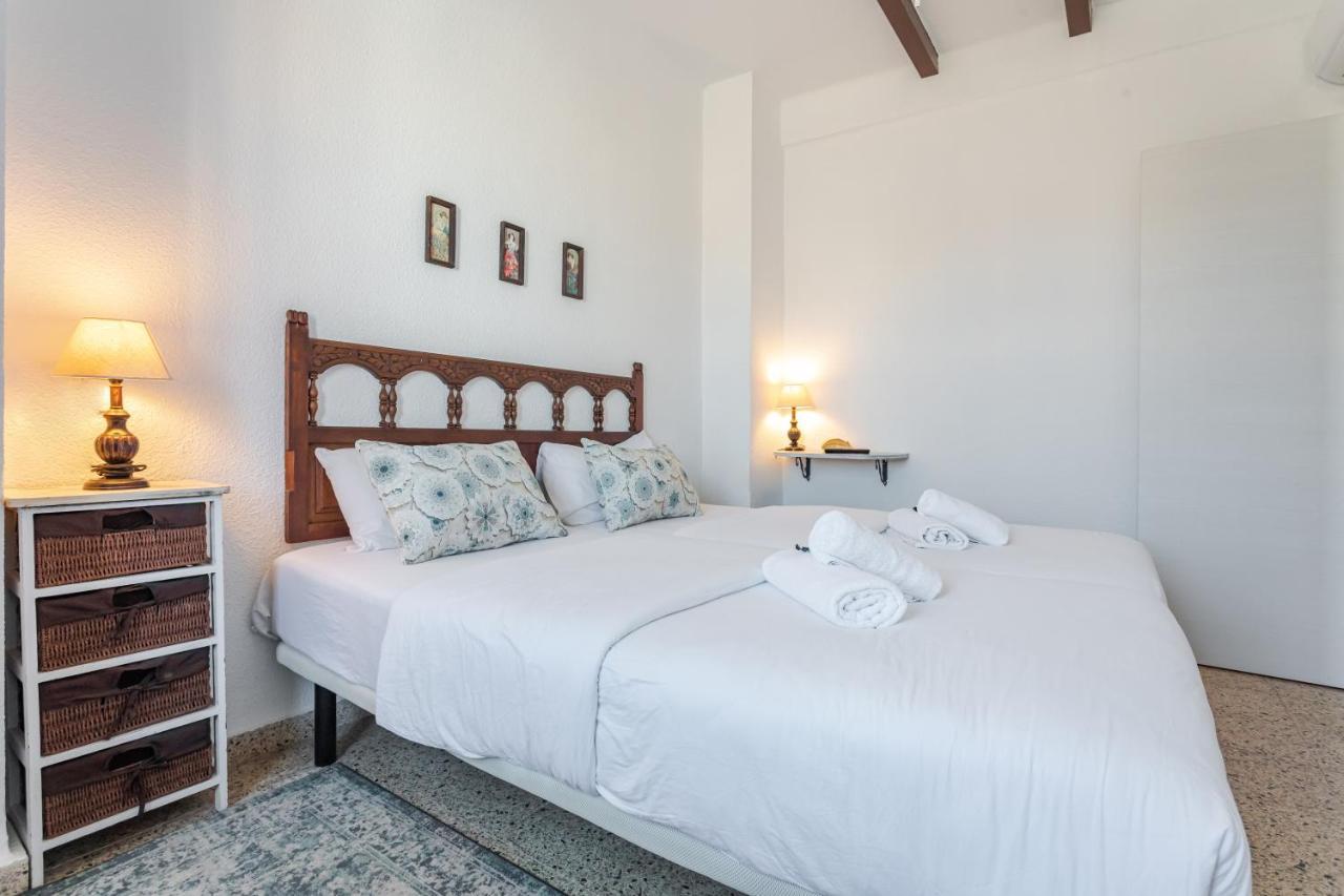 Hostal El Perello, Valencia ภายนอก รูปภาพ