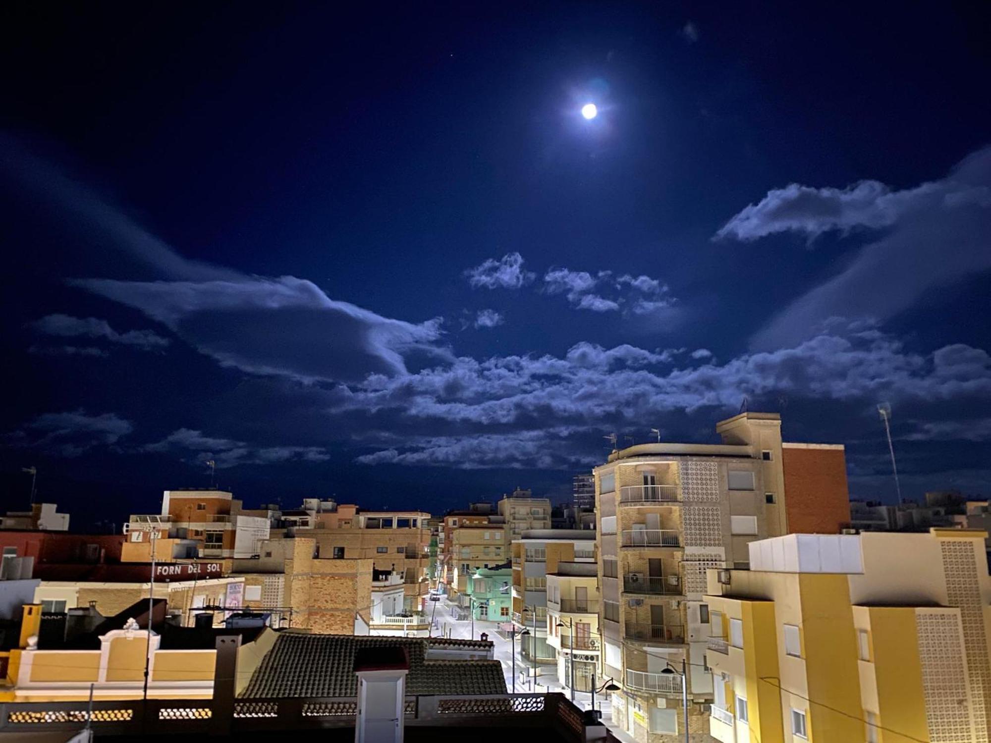 Hostal El Perello, Valencia ภายนอก รูปภาพ
